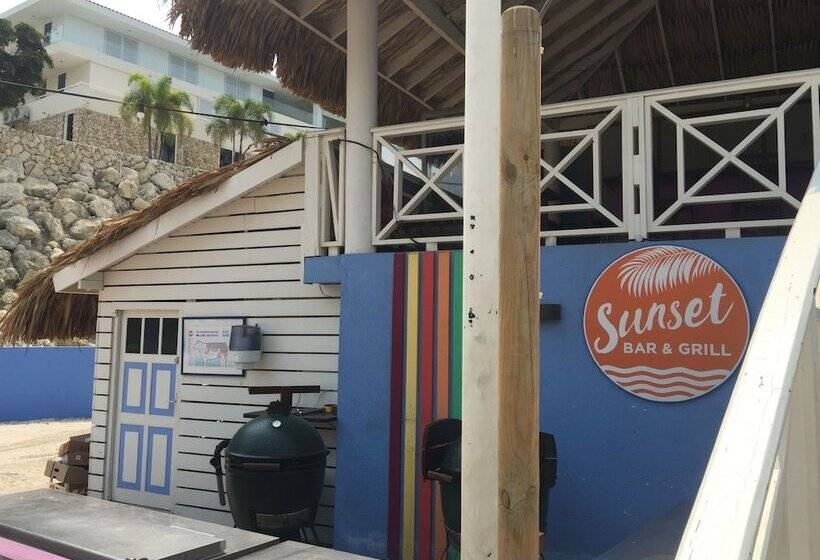 Blue Bay Beach Villas