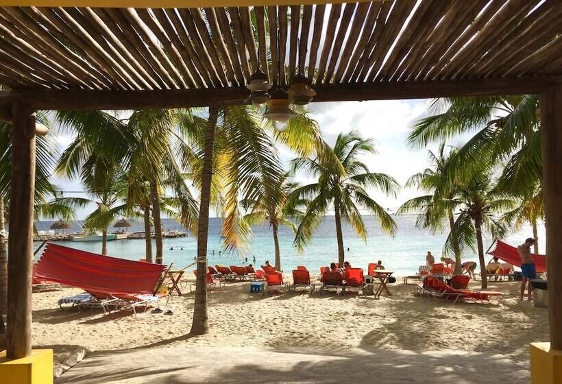 Blue Bay Beach Villas