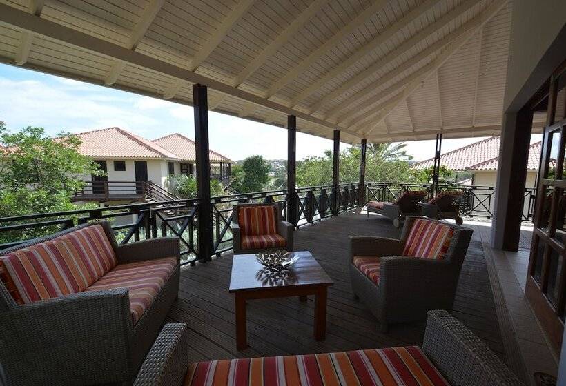 Blue Bay Beach Villas