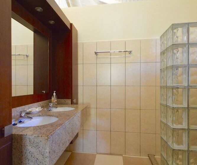 Blue Bay Beach Villas