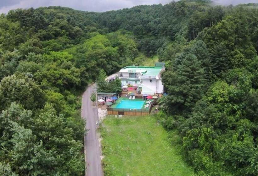 Chuncheon Louis Pension