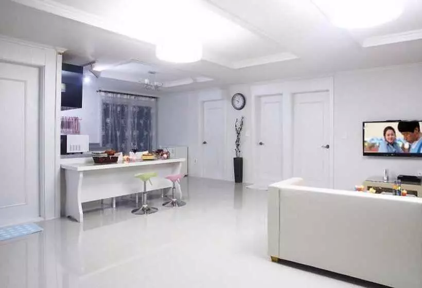 Chuncheon Louis Pension