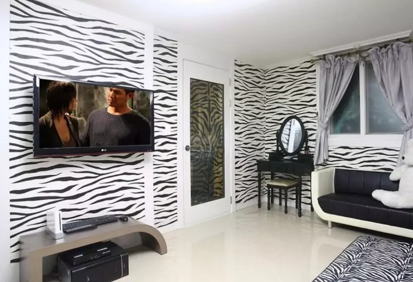 Chuncheon Louis Pension