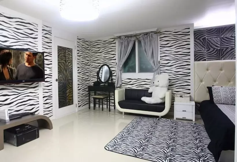 Chuncheon Louis Pension