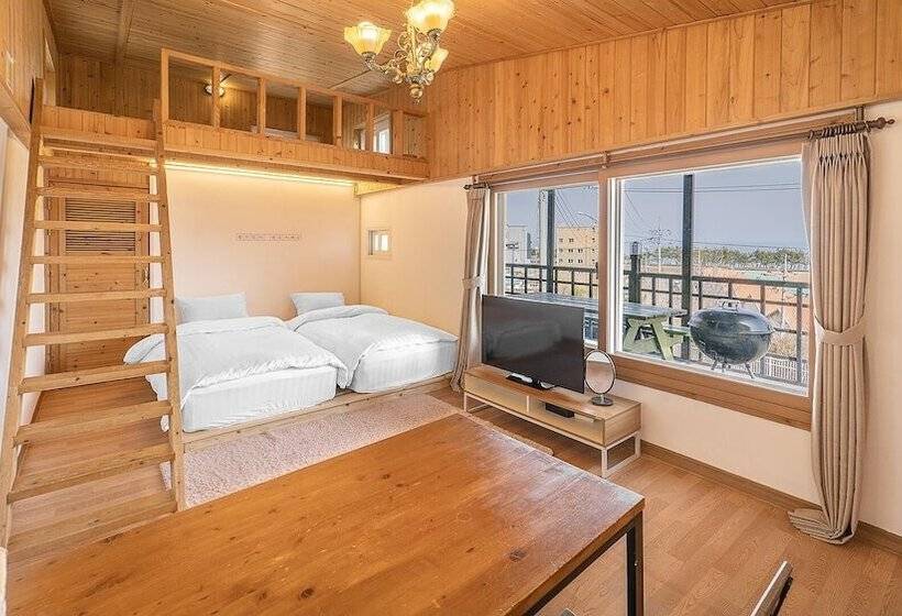 Sokcho Donbangseock Pension