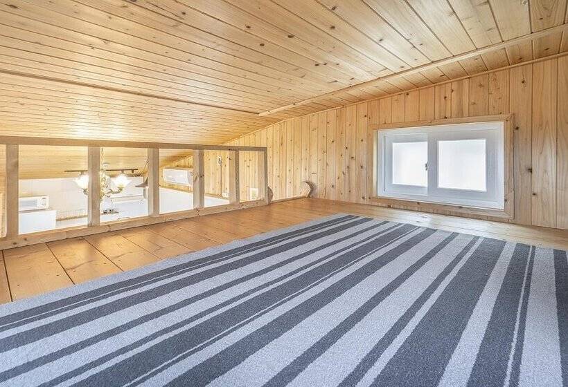 Sokcho Donbangseock Pension