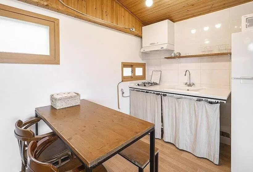 Sokcho Donbangseock Pension