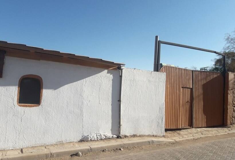 Hostal La Casa Blanca