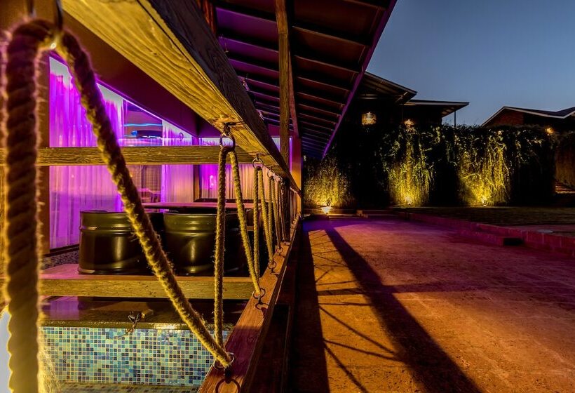 Hotelli Dio Regaalo Theme Resort