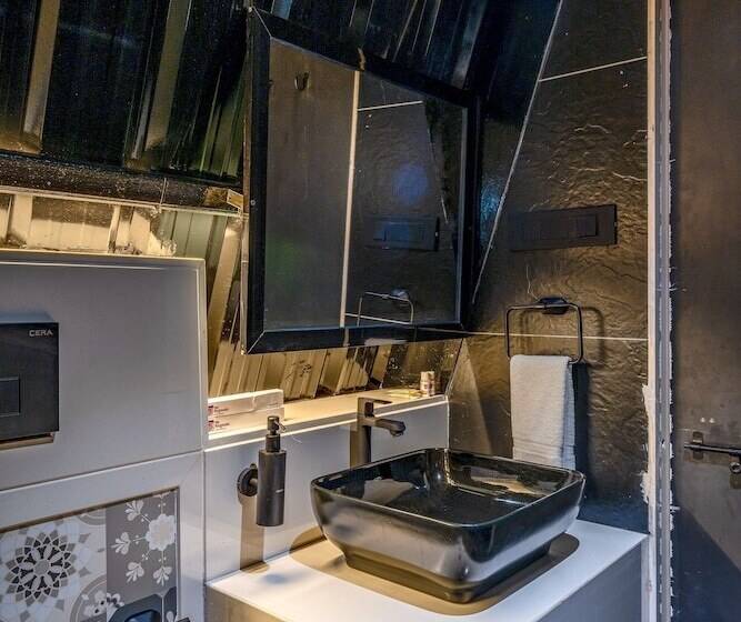 Hotelli Dio Regaalo Theme Resort