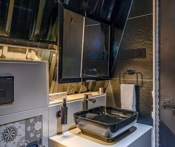 Hotelli Dio Regaalo Theme Resort