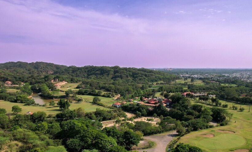 هتل Fhr Wilderness Lodge Chandigarh By Tutc