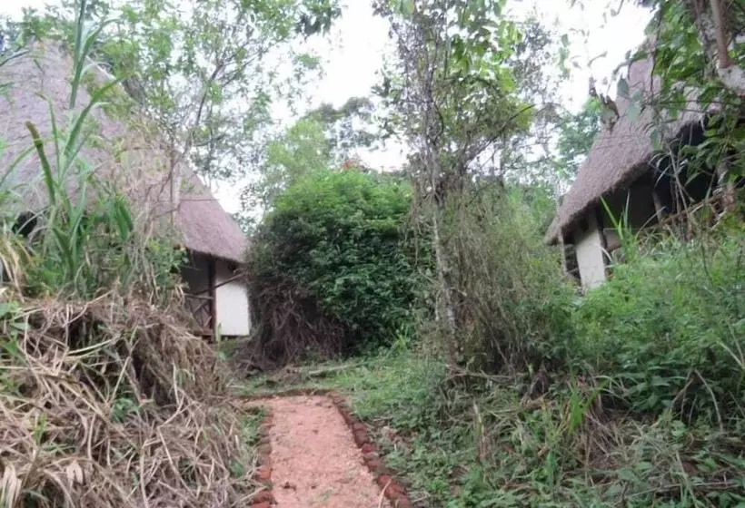 هتل Jungle Lodge Kibale
