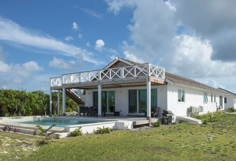 La Bougainvillea Hotel And Villas