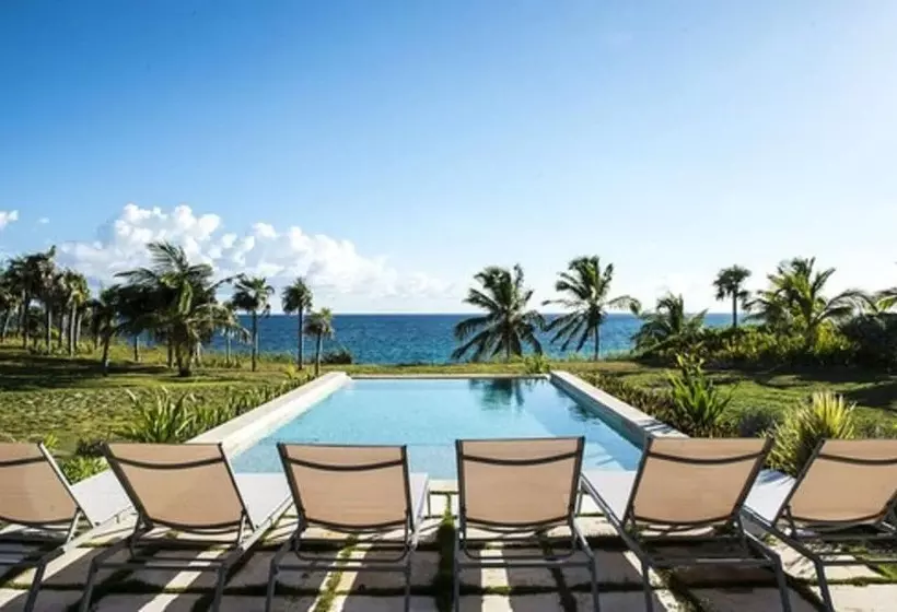 La Bougainvillea Hotel And Villas