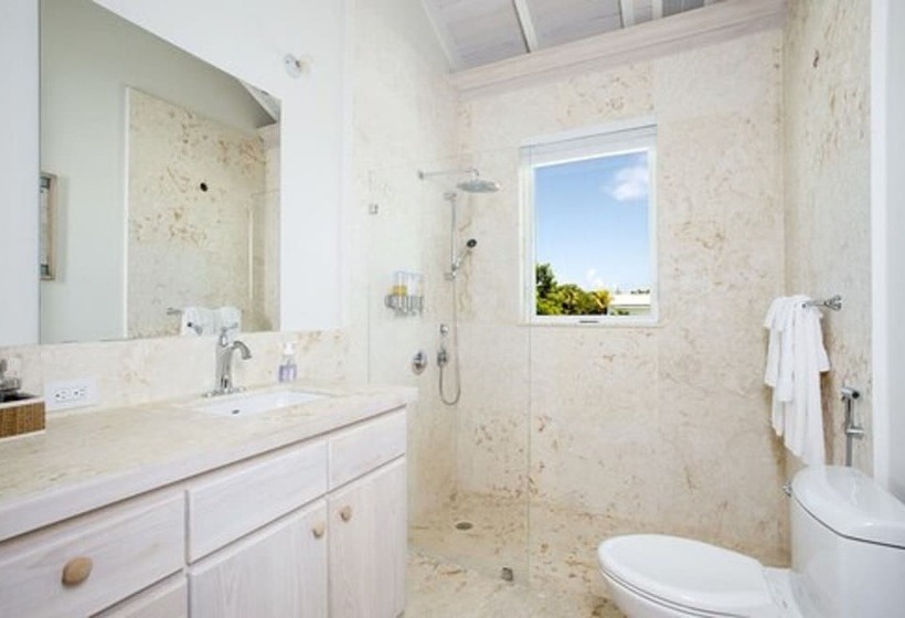 La Bougainvillea Hotel And Villas