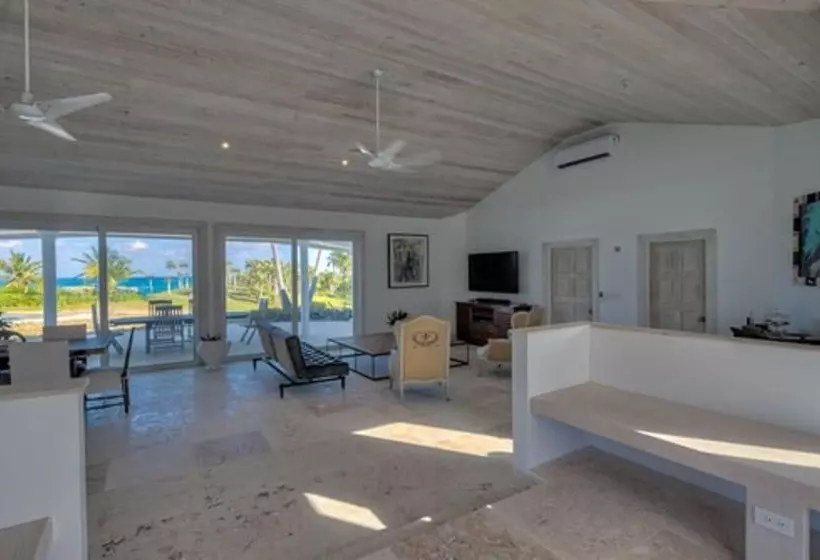 La Bougainvillea Hotel And Villas