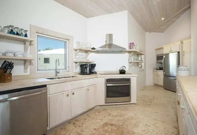 La Bougainvillea Hotel And Villas