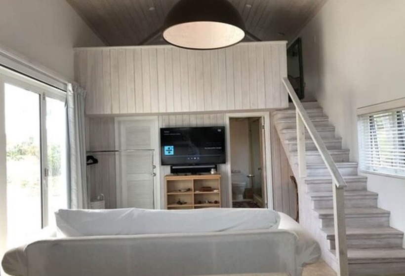 La Bougainvillea Hotel And Villas