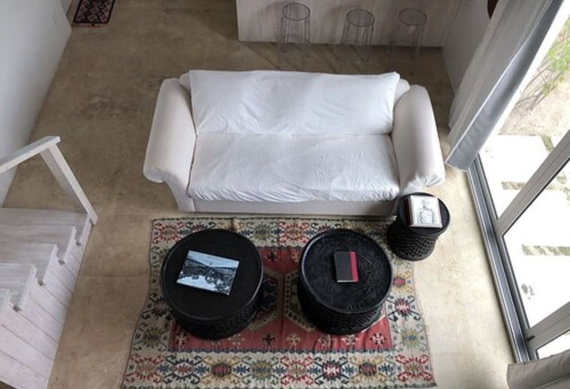 La Bougainvillea Hotel And Villas