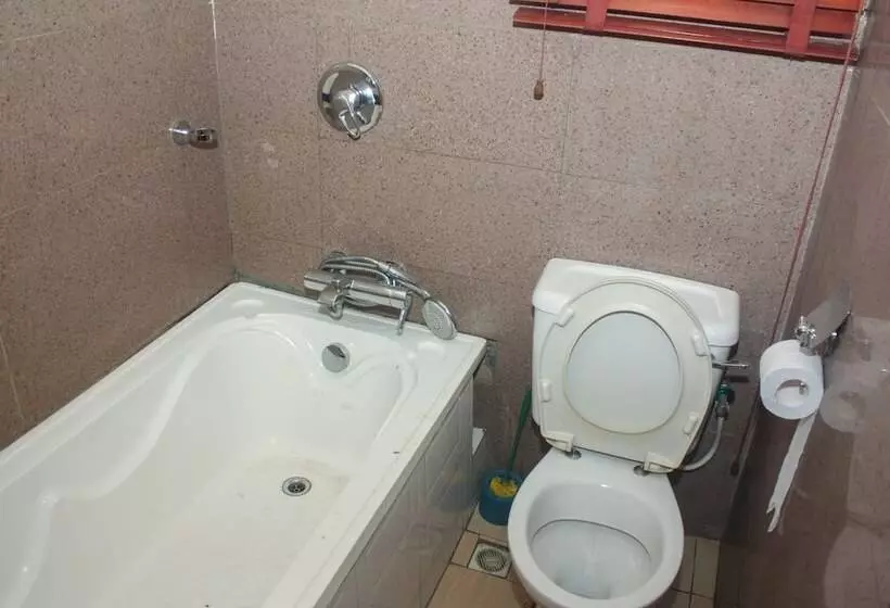 هتل Owee's Place