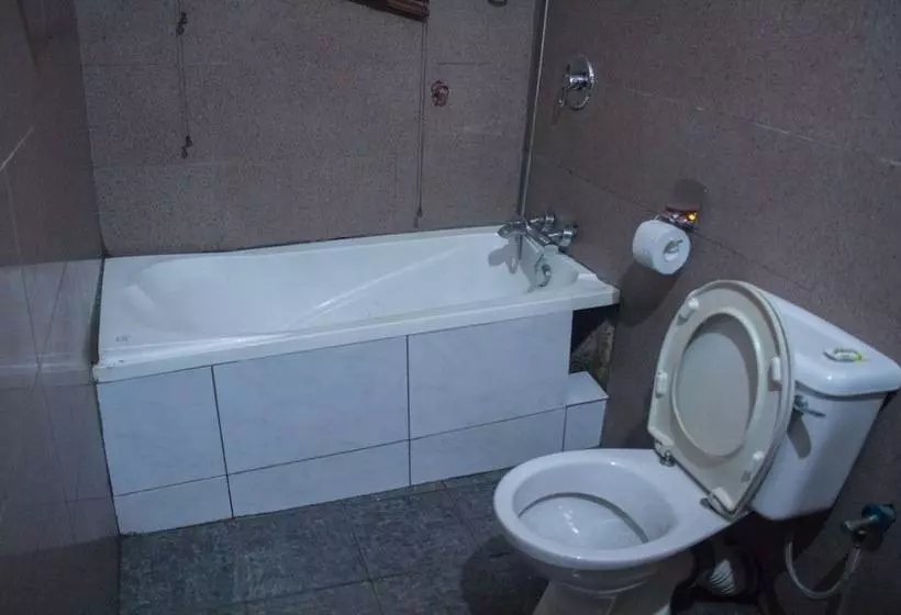 هتل Owee's Place