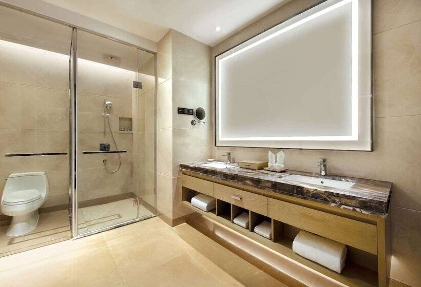 Otel Ramada Plaza By Wyndham Dongguan Songshan Lake