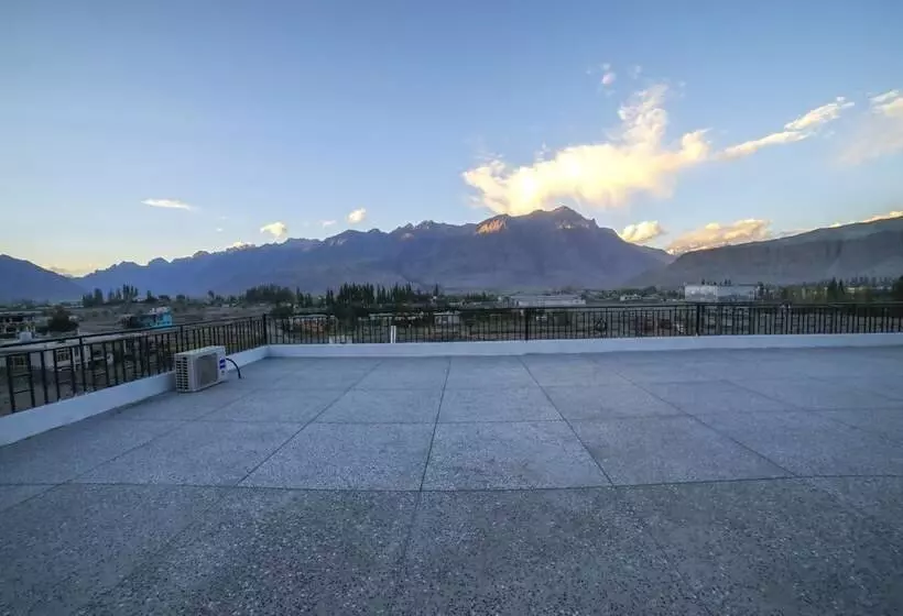 هتل Roomph Premium Al Noor Airport Road