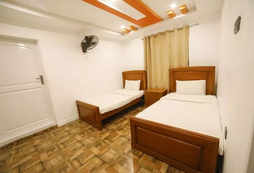 هتل Roomph Premium Al Noor Airport Road