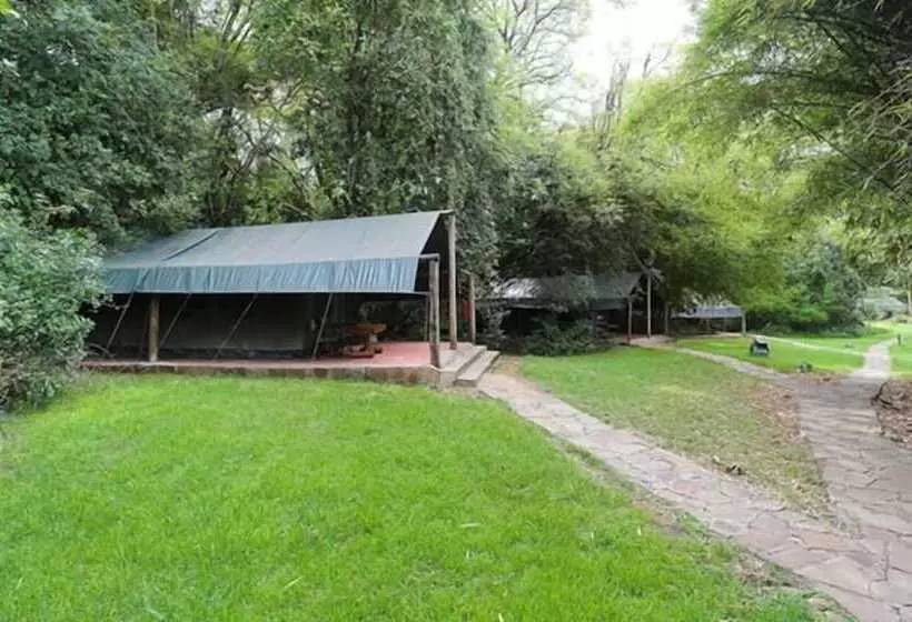 هتل Siana Springs Tented Camp