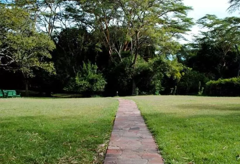 هتل Siana Springs Tented Camp