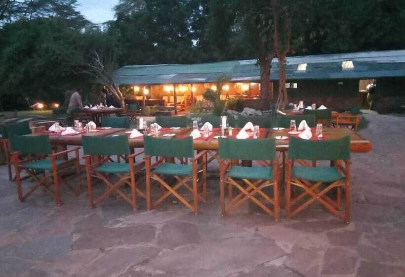 هتل Siana Springs Tented Camp