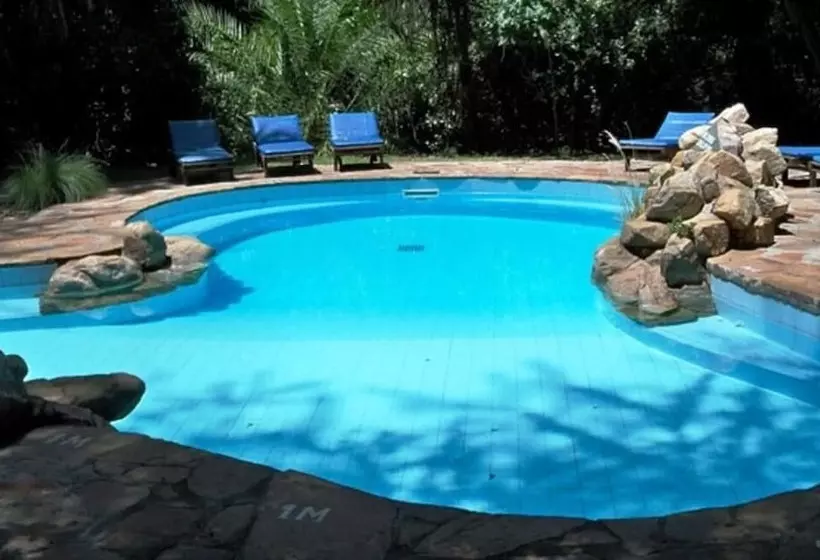 هتل Siana Springs Tented Camp