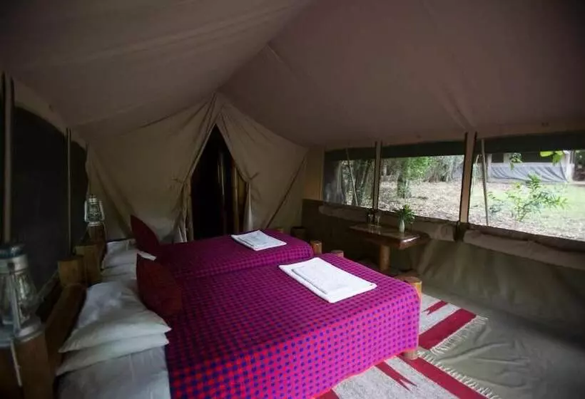هتل Siana Springs Tented Camp