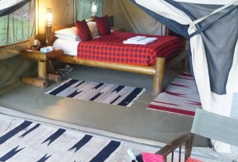 هتل Siana Springs Tented Camp