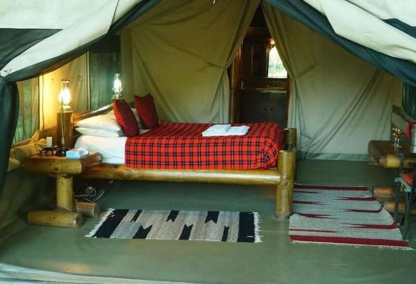 هتل Siana Springs Tented Camp