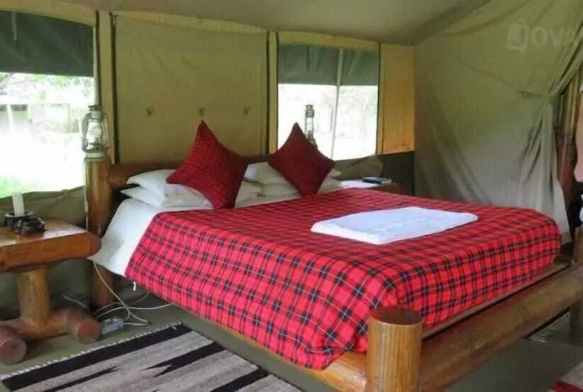 هتل Siana Springs Tented Camp