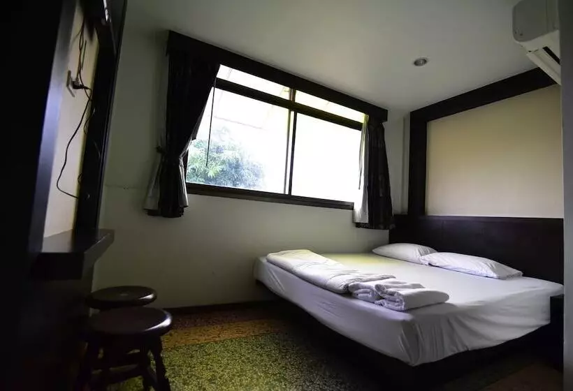هتل Thara House