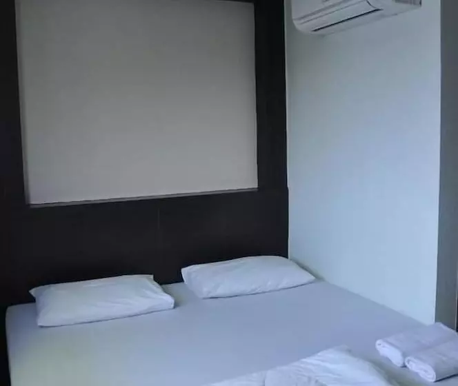 هتل Thara House