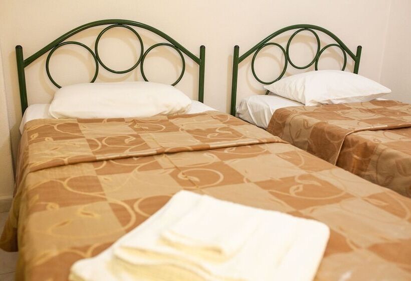 호텔 Villa Cariatis