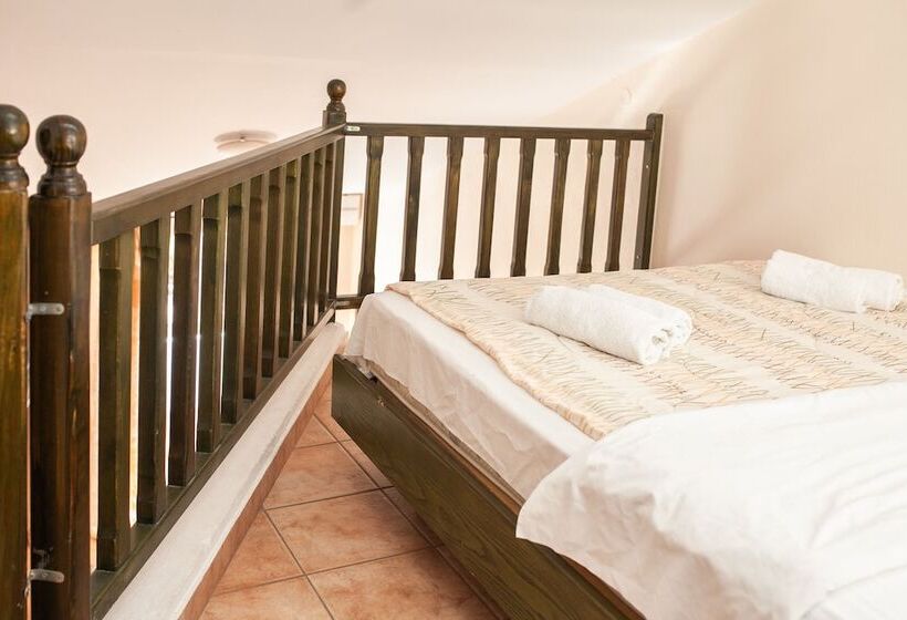 호텔 Villa Cariatis