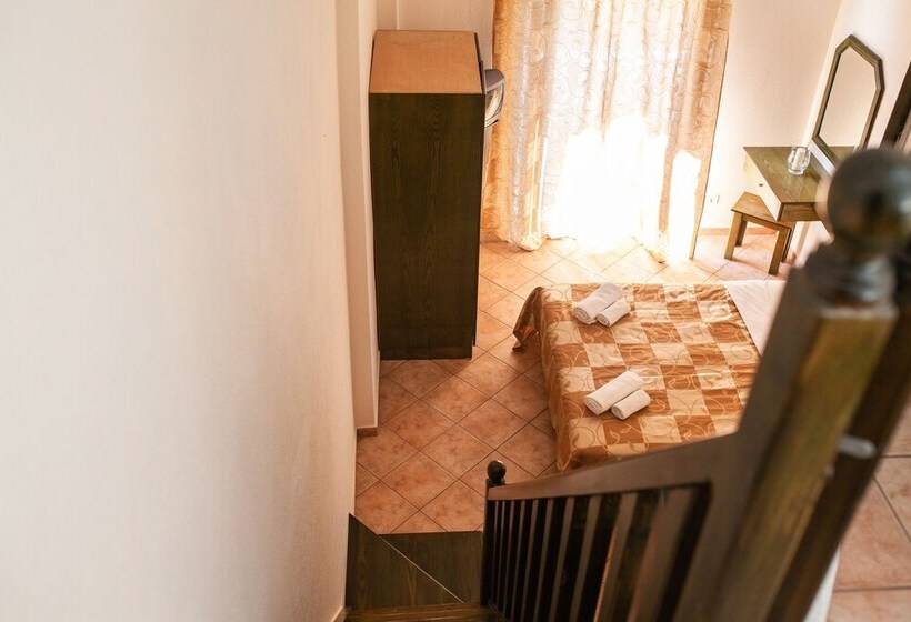 호텔 Villa Cariatis