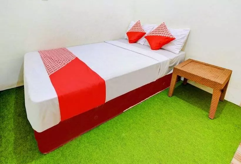 Hotelli Zeevanna Guest House Syariah By Oyo