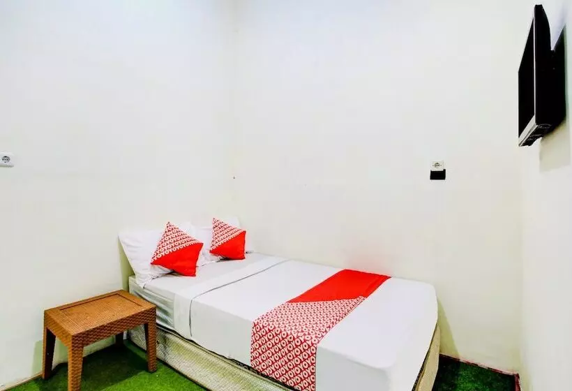 Hotelli Zeevanna Guest House Syariah By Oyo