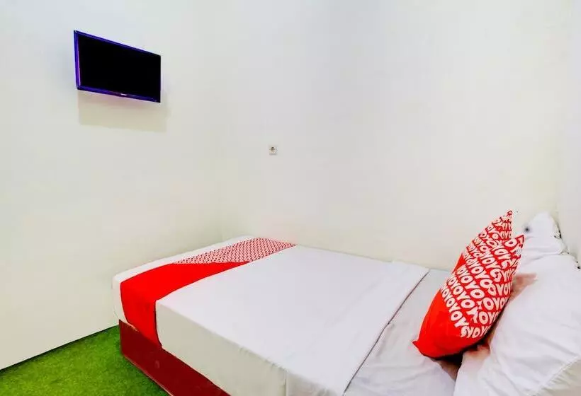 Hotelli Zeevanna Guest House Syariah By Oyo