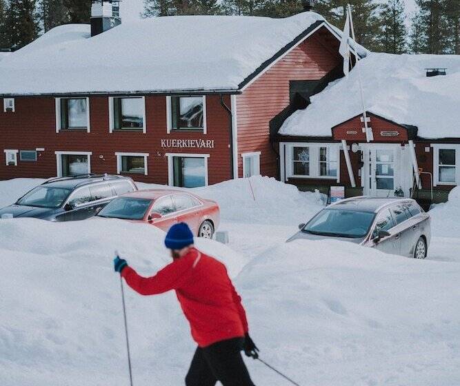 Kuerkievari Kuerhostel