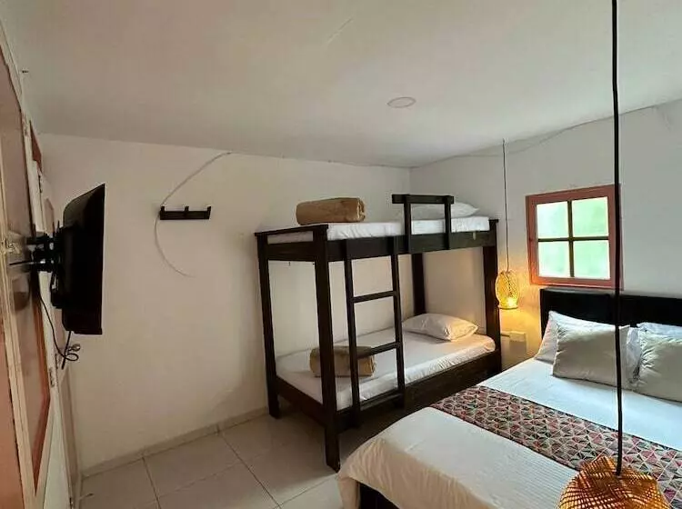 Mahalo Hostel Boutique
