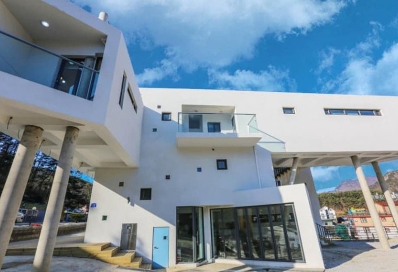 Muju Dada Pension [built In 2016]