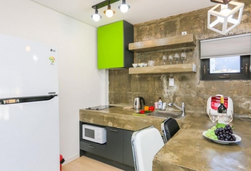 Muju Dada Pension [built In 2016]