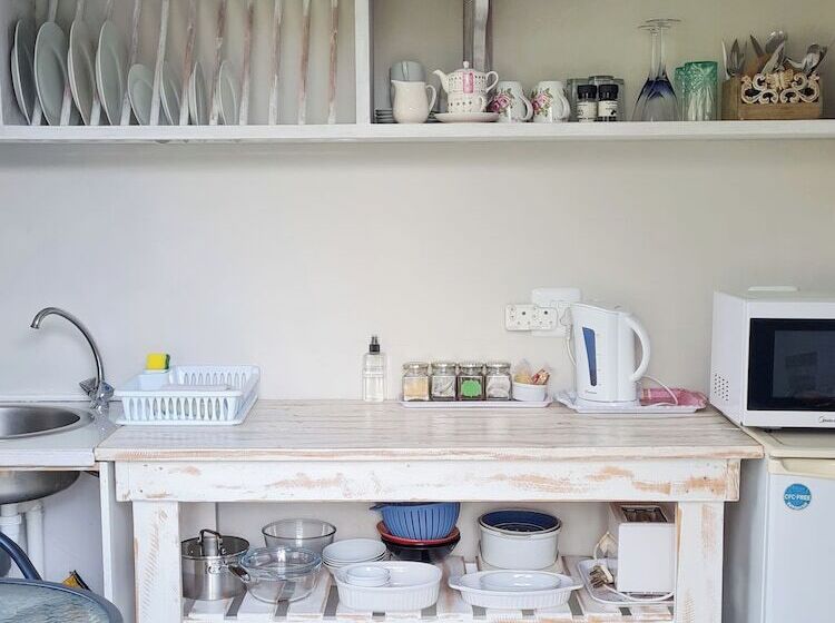 Пансион Cherry Berry Lodge